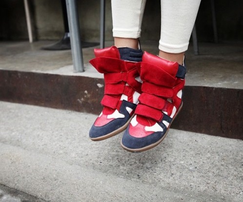 http://divamarket.ru/images/upload/femme-isabel-marant-high-top-wedge-sneakers-suede-and-leather-rouge-blanc-noir--198-500x500.jpg