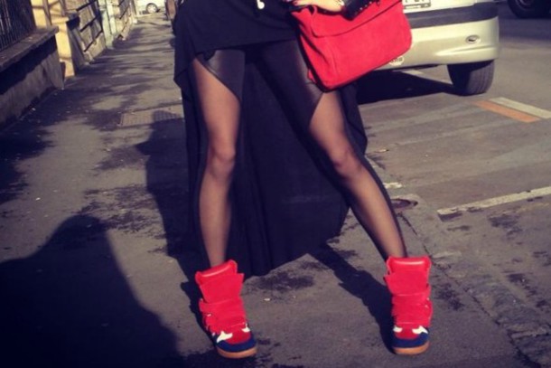http://divamarket.ru/images/upload/jad2uo-l-610x610-pants-red-bag-clothes-isabel+marant-leggings-black+leggings-shoes.jpg